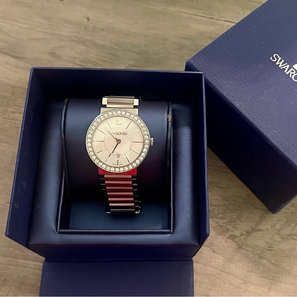 Swarovski Citra Spehere 38MM Women's Crystal Stainless Steel Wrist Watch